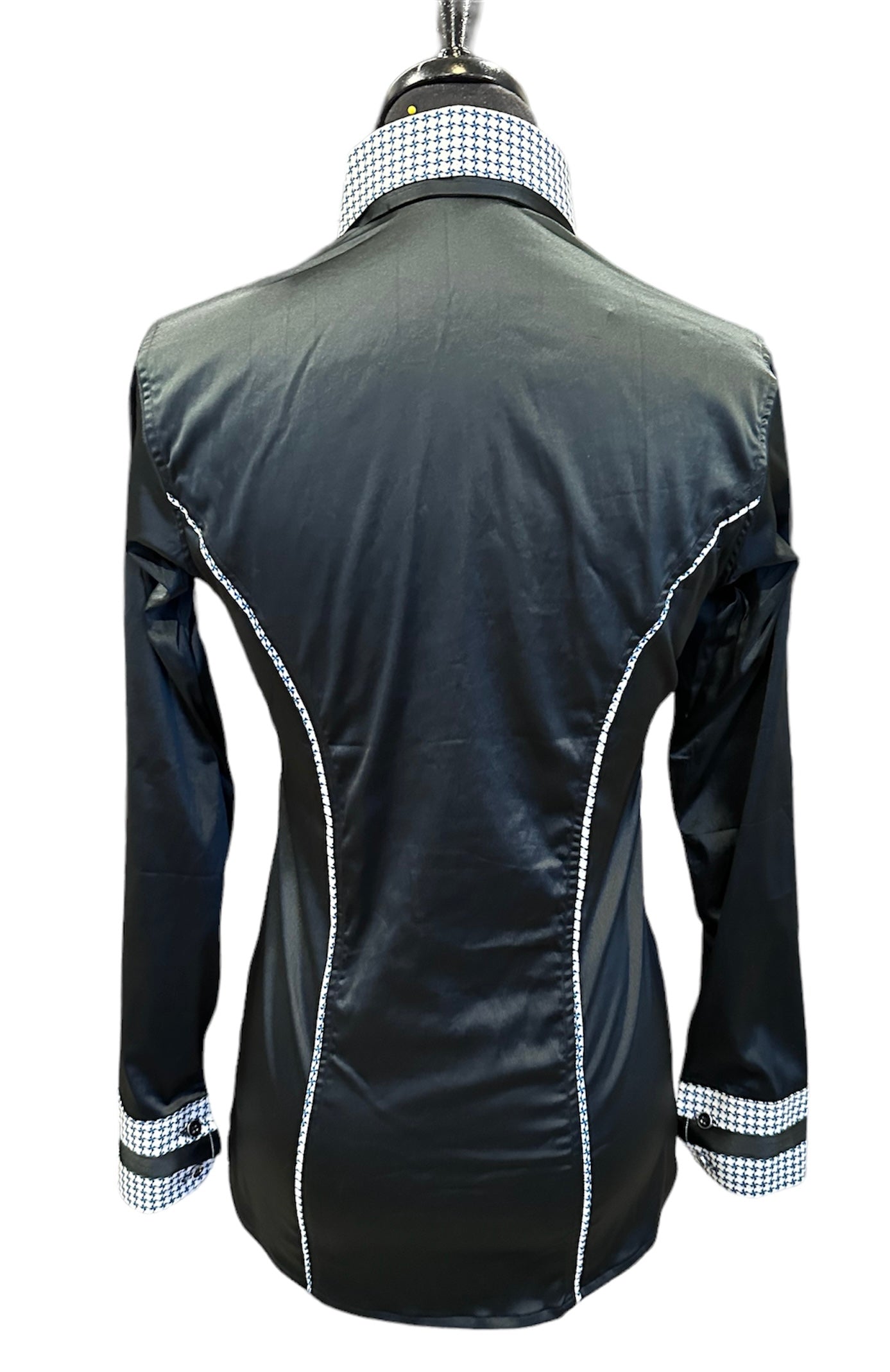 Stretch Stain Ranch Shirt. Black with pinwheel design