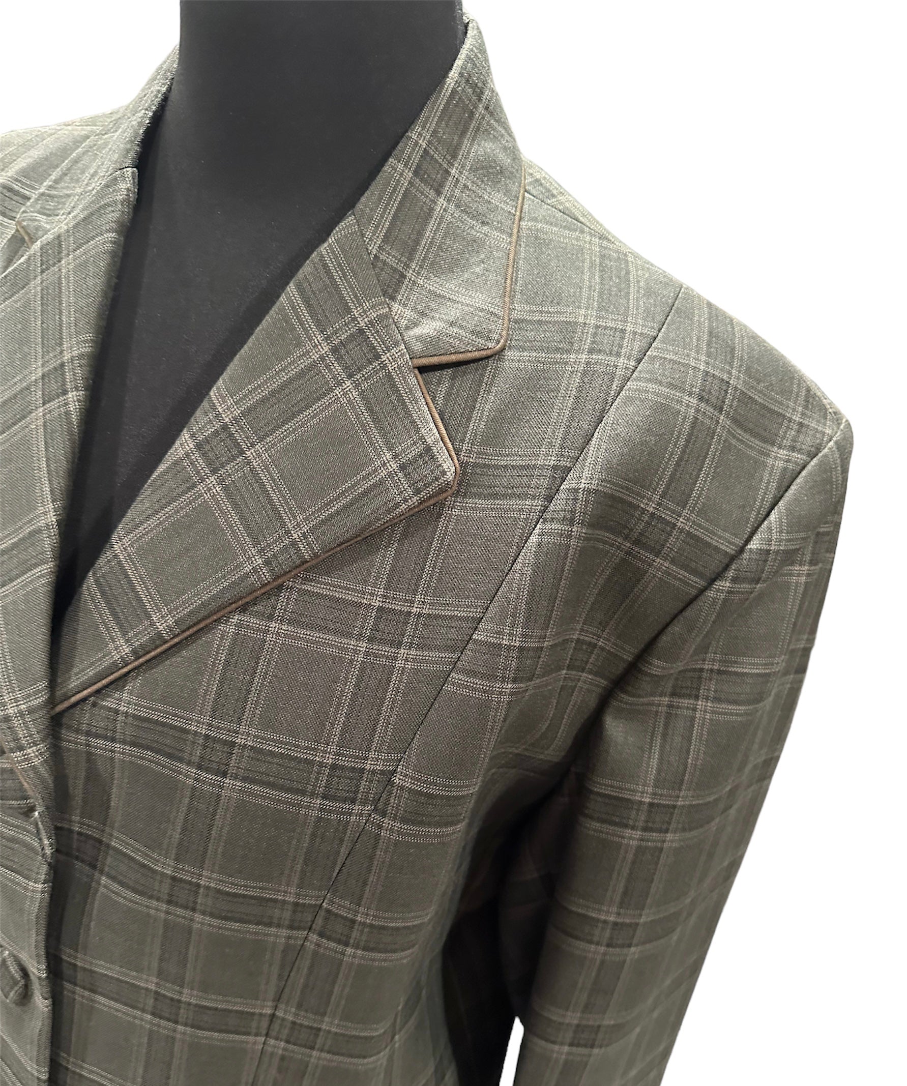 English Show Coat Plaid Fabric Code R235