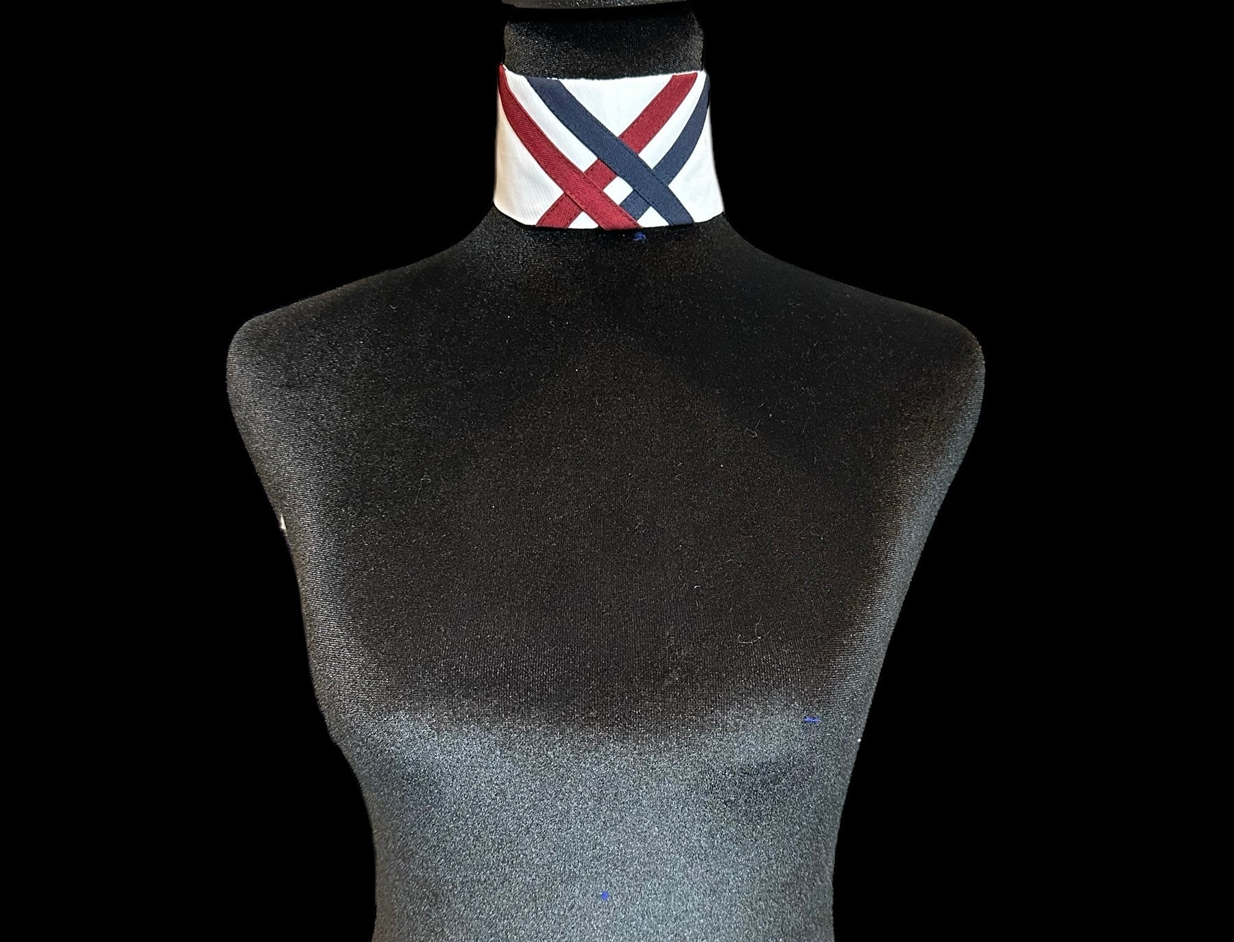 Single Collar Navy and Burgundy