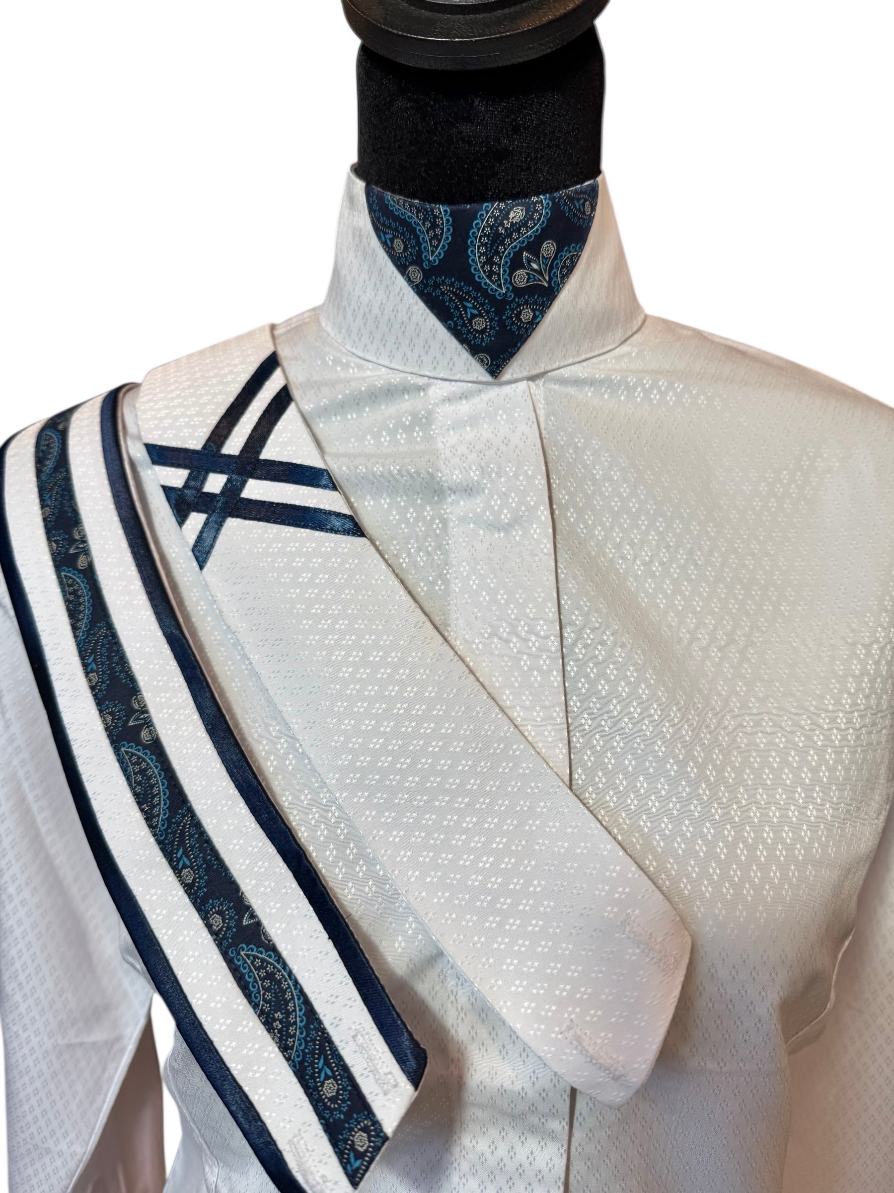 💥NEW💥English Show Shirt White with Navy accents Fabric Code X24