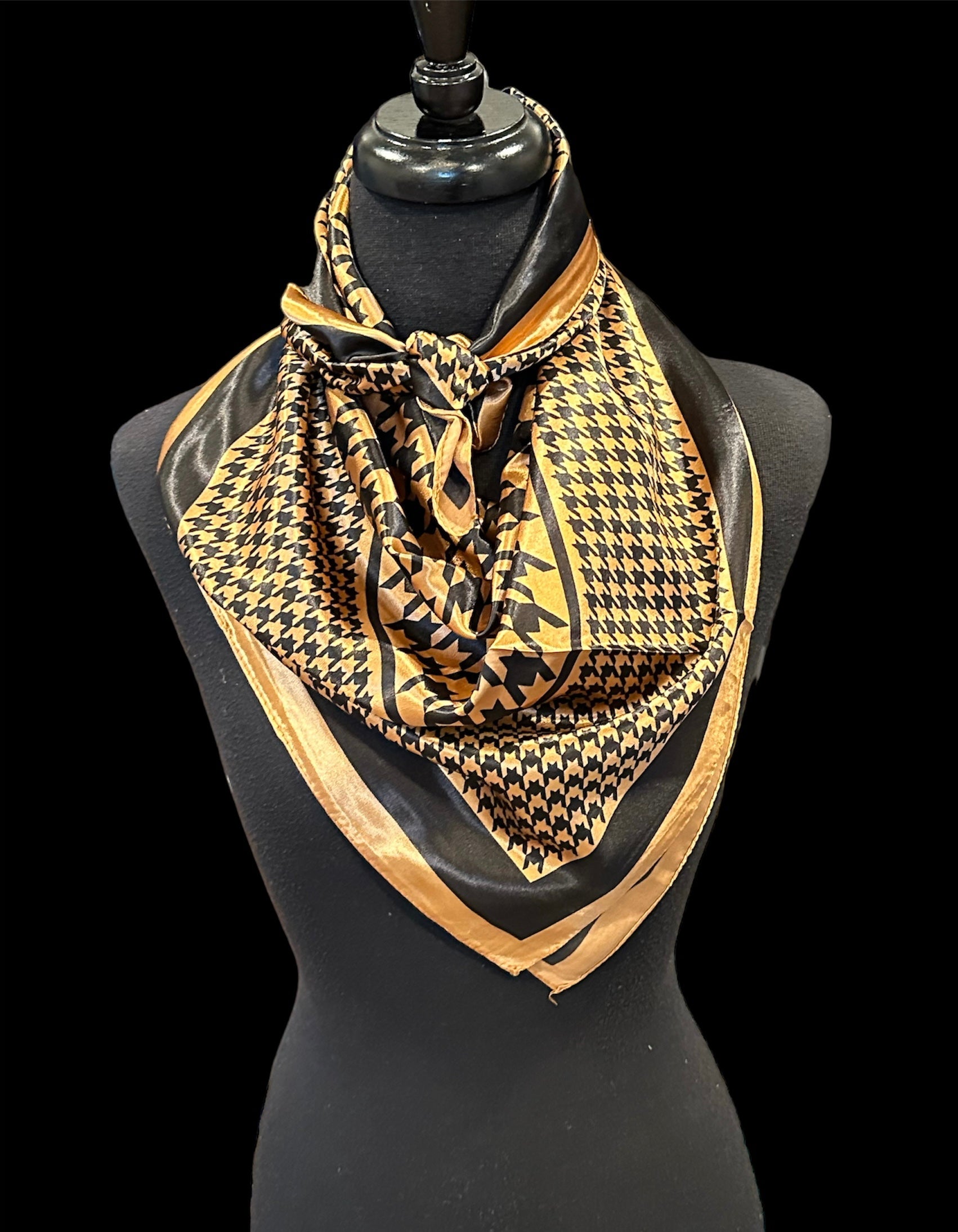 Ranch Scarves Houndstooth Gold Black
