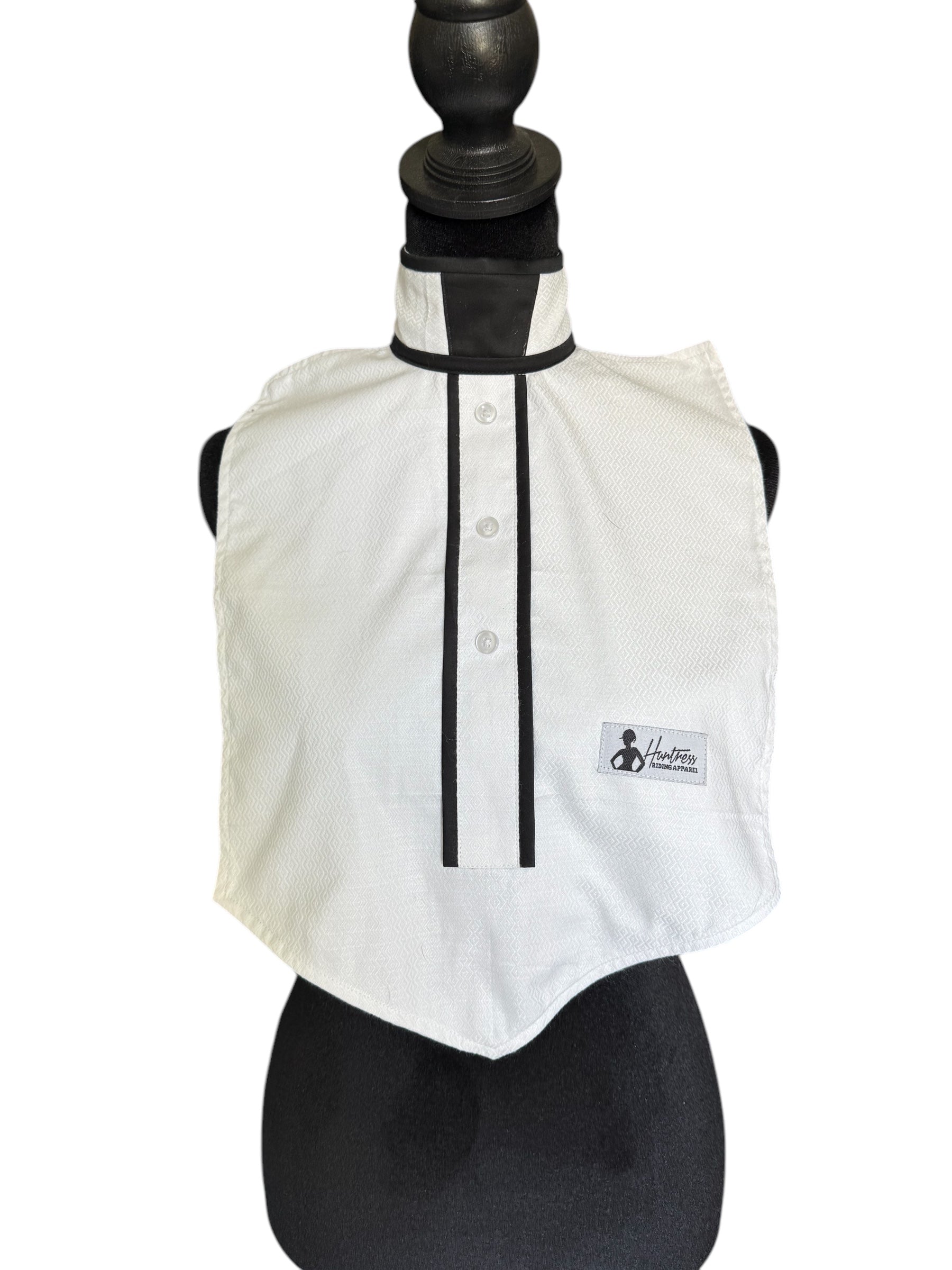 Dickie White with black accents Fabric Code AP29