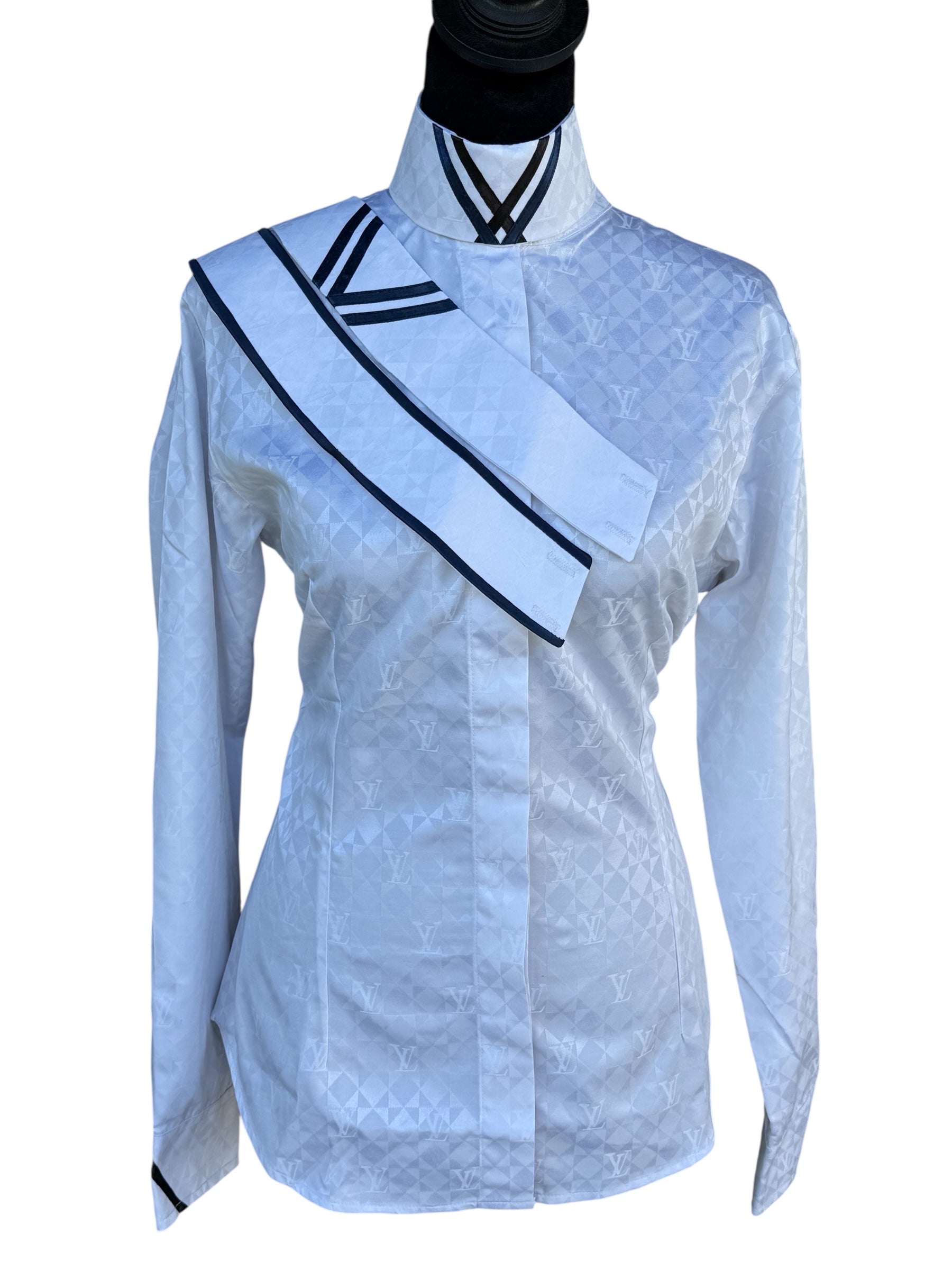 English Show Shirt LOUIS VUITTON print with navy and black silk. Fabric Code x23