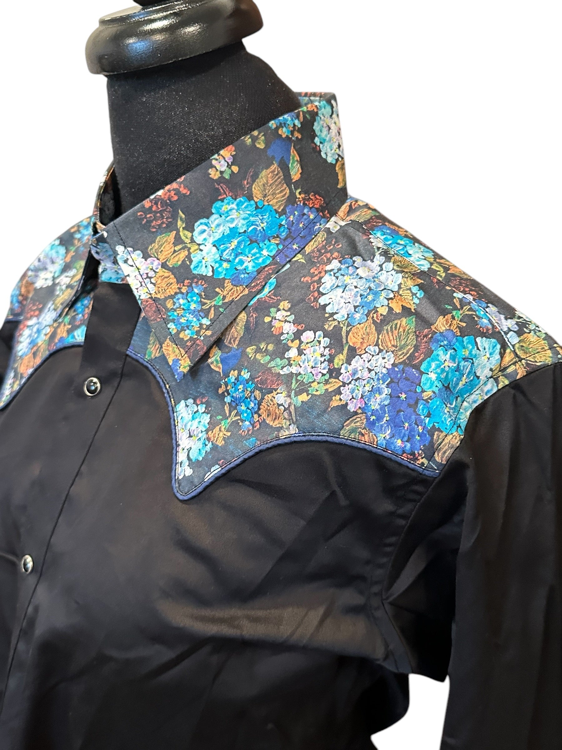Western Ranch Snap Shirt with hibiscus