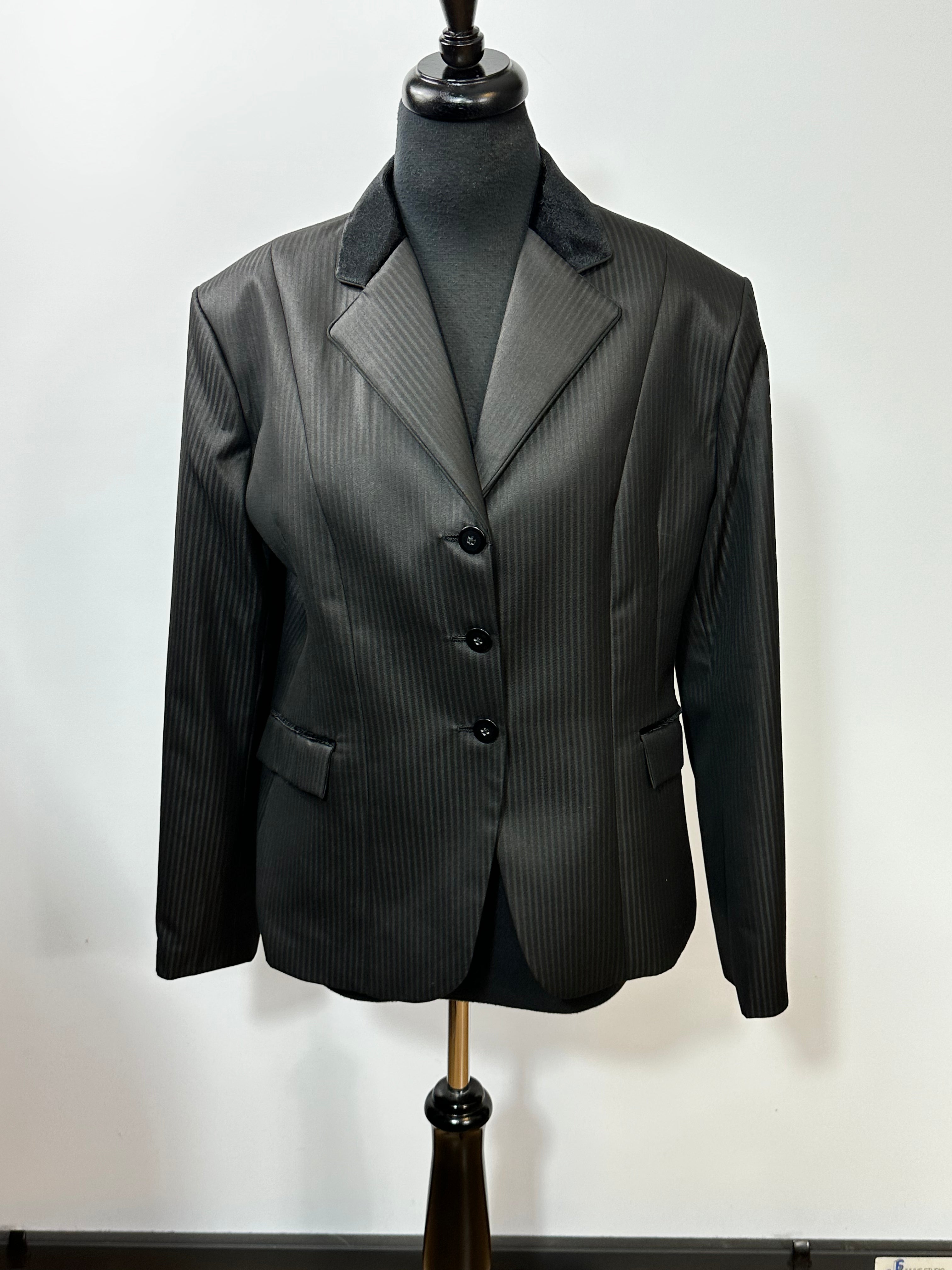 English Show Coat Black Tone Fabric Code R002