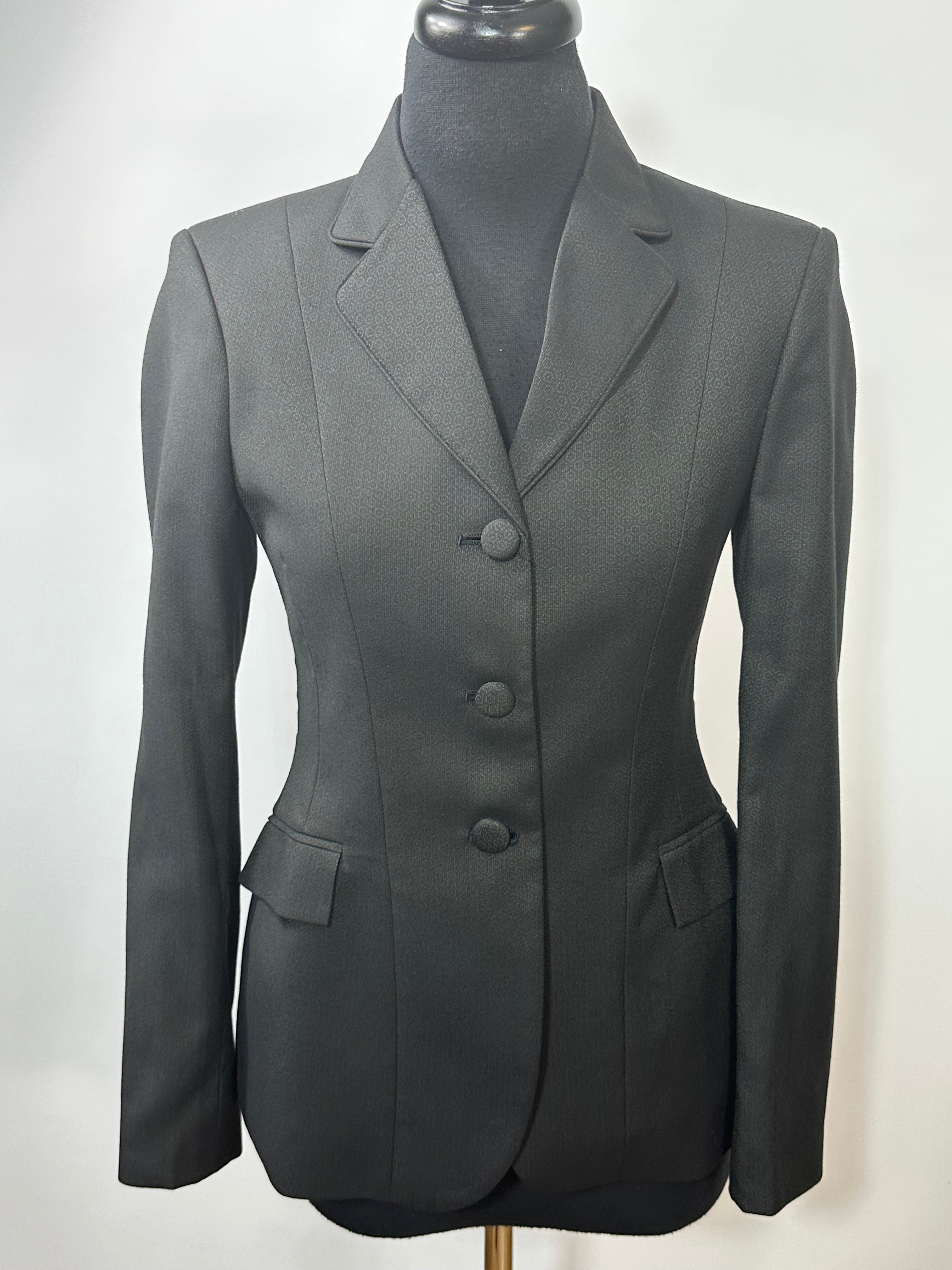 English Show Coat Flower Print Fabric Code R310