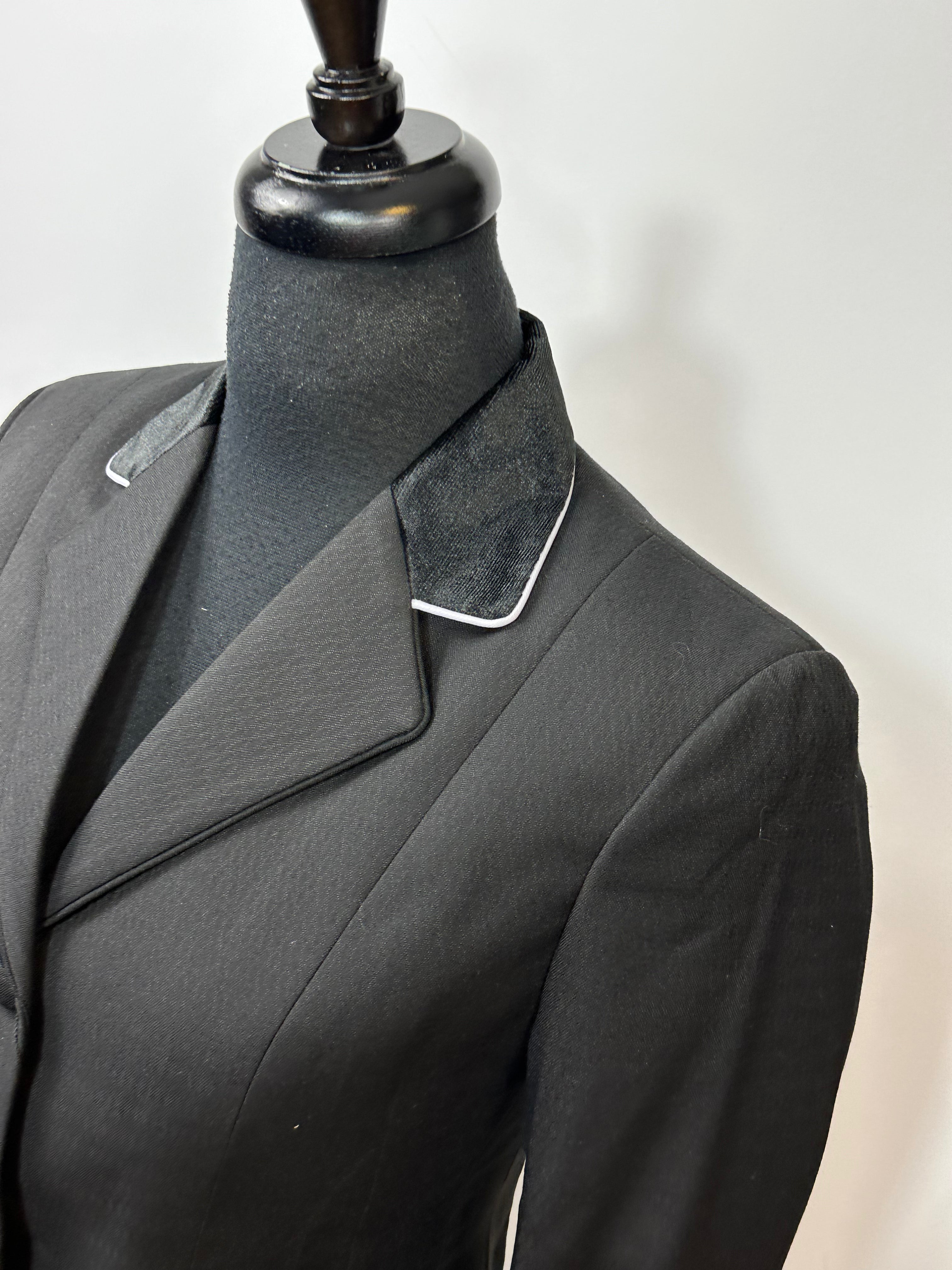 English Show Coat Black Tone on Tone Fabric Code R362
