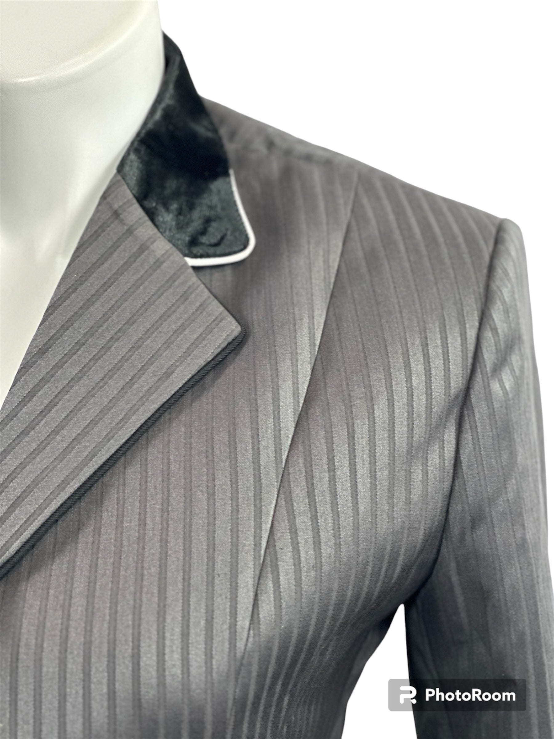 English Show Coat Grey/Black Fabric Code HR-0112