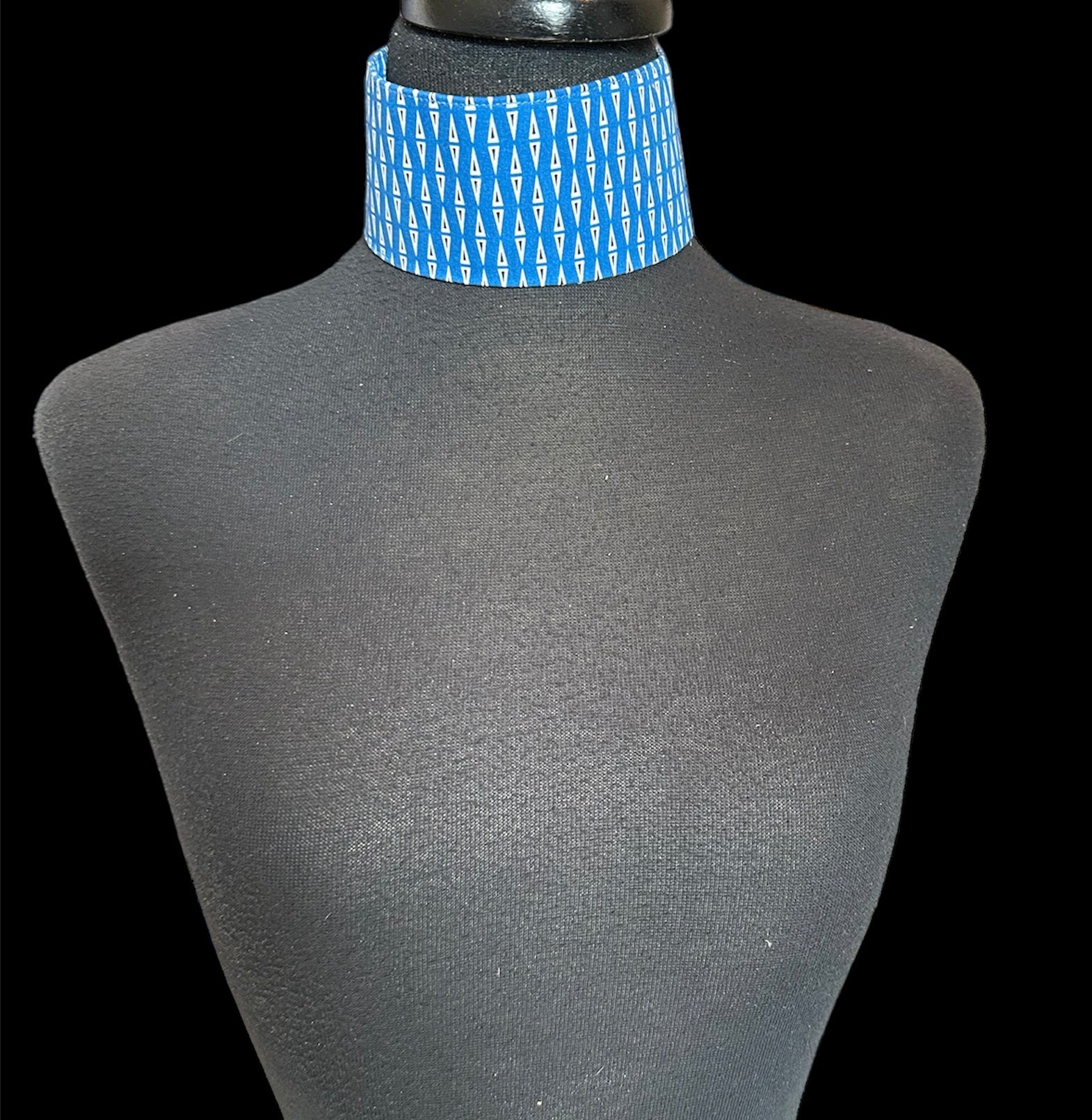 Single Collar Royal Blue with Black triangles