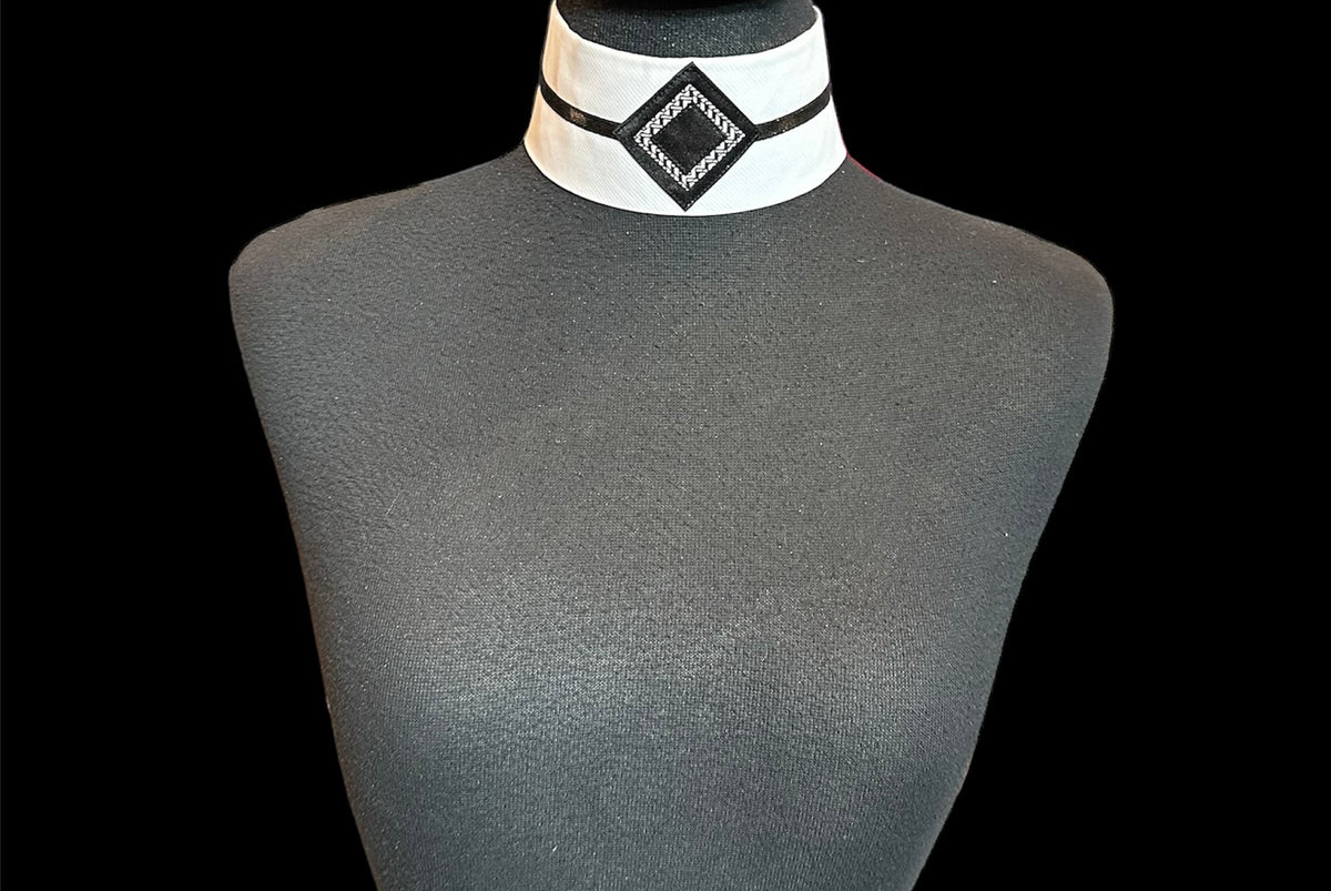 Single Collar Diamond with Print – Huntress Riding Apparel