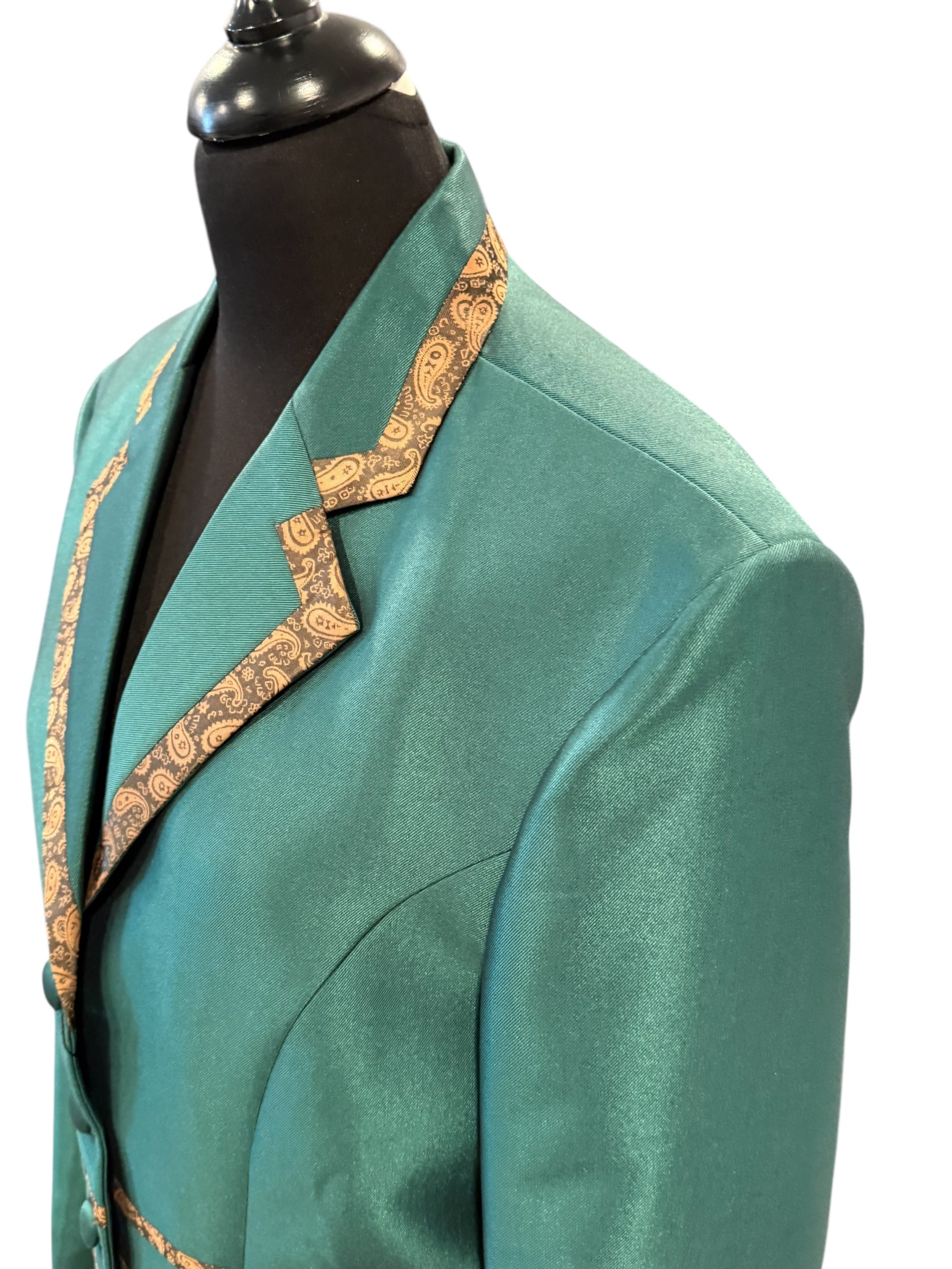 Showmanship Suit Green fabric code R72
