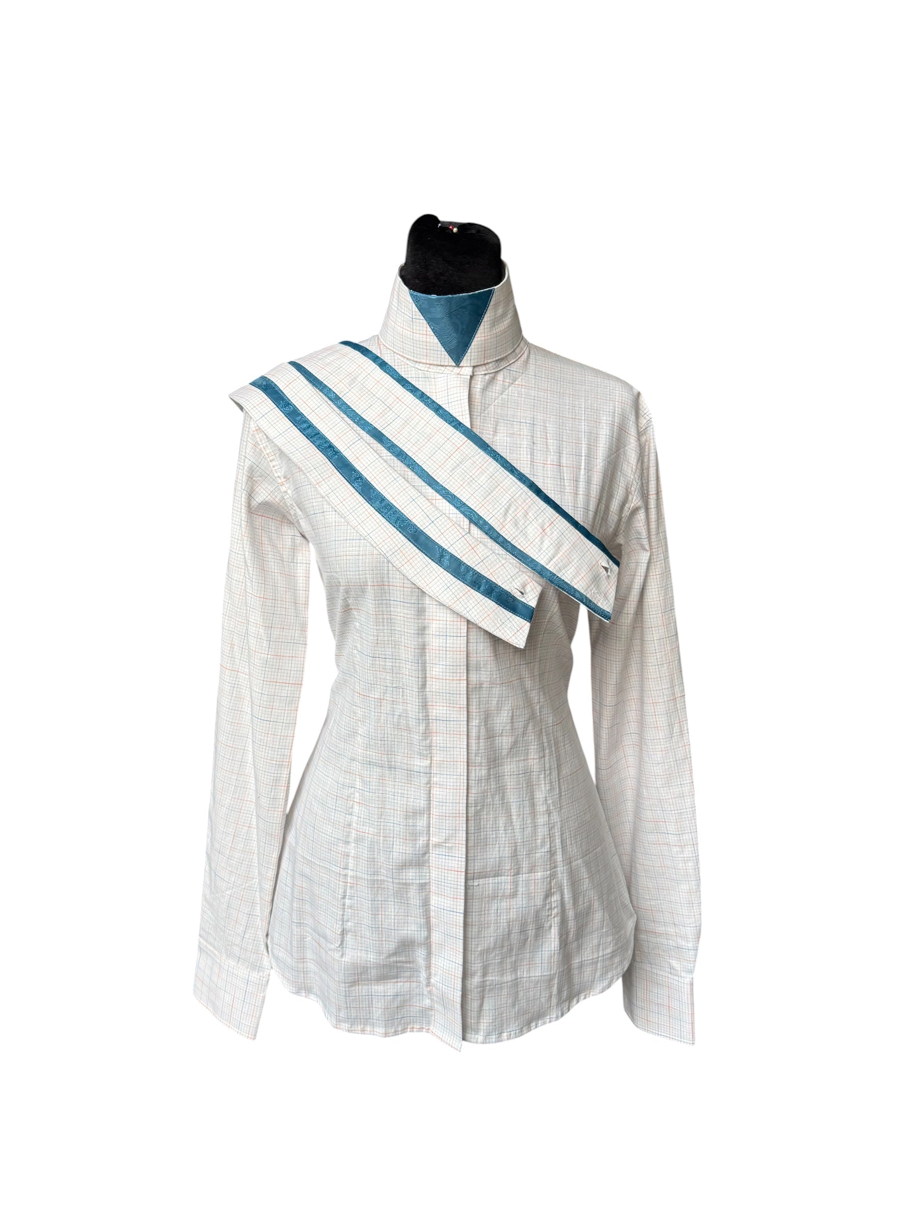 🔥NEW🔥 English show shirt, white plaid with hidden zipper. Has stretch.