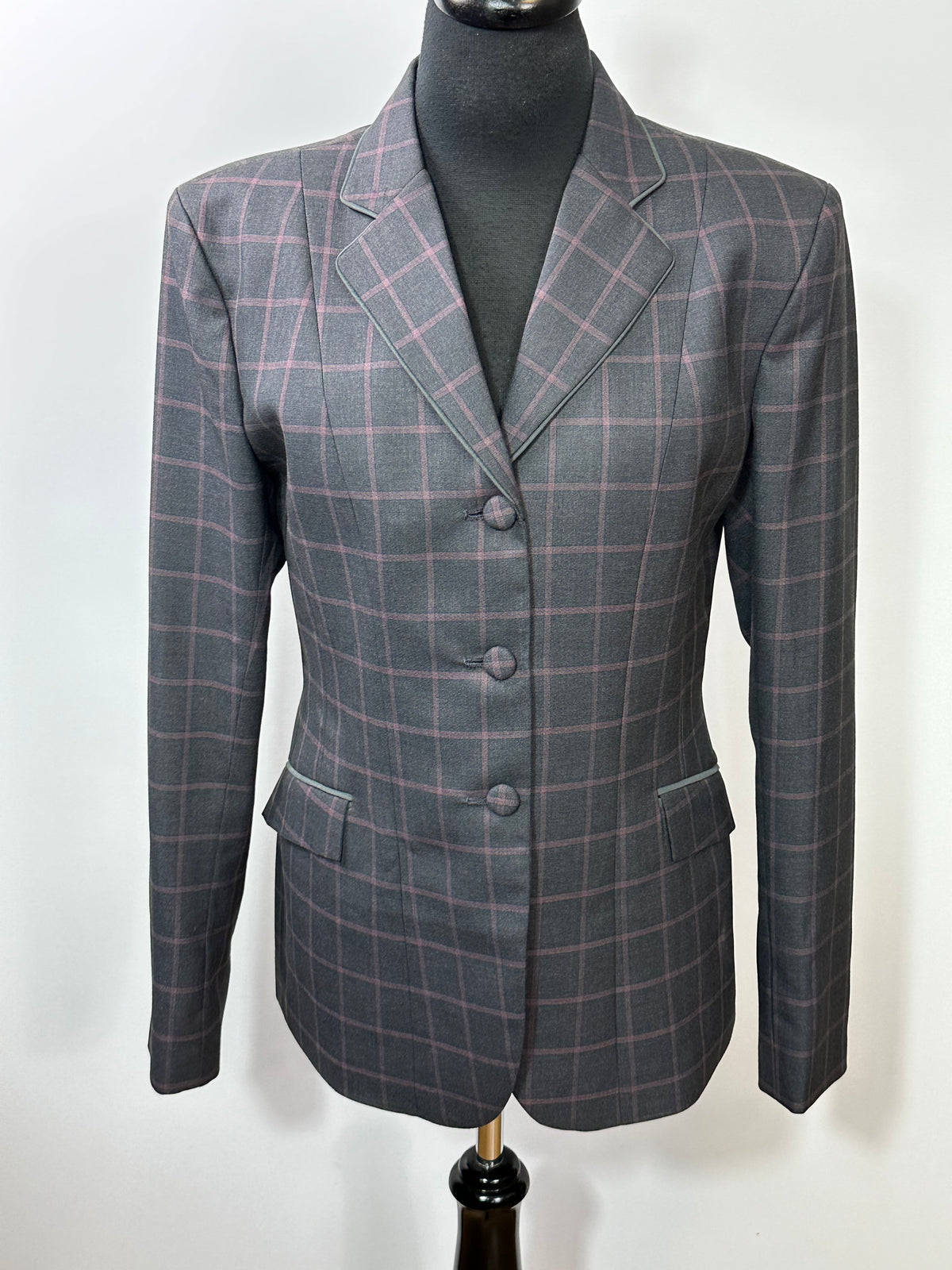 English Show Coat Grey Window Pane Fabric Code R237 | Huntress Riding ...