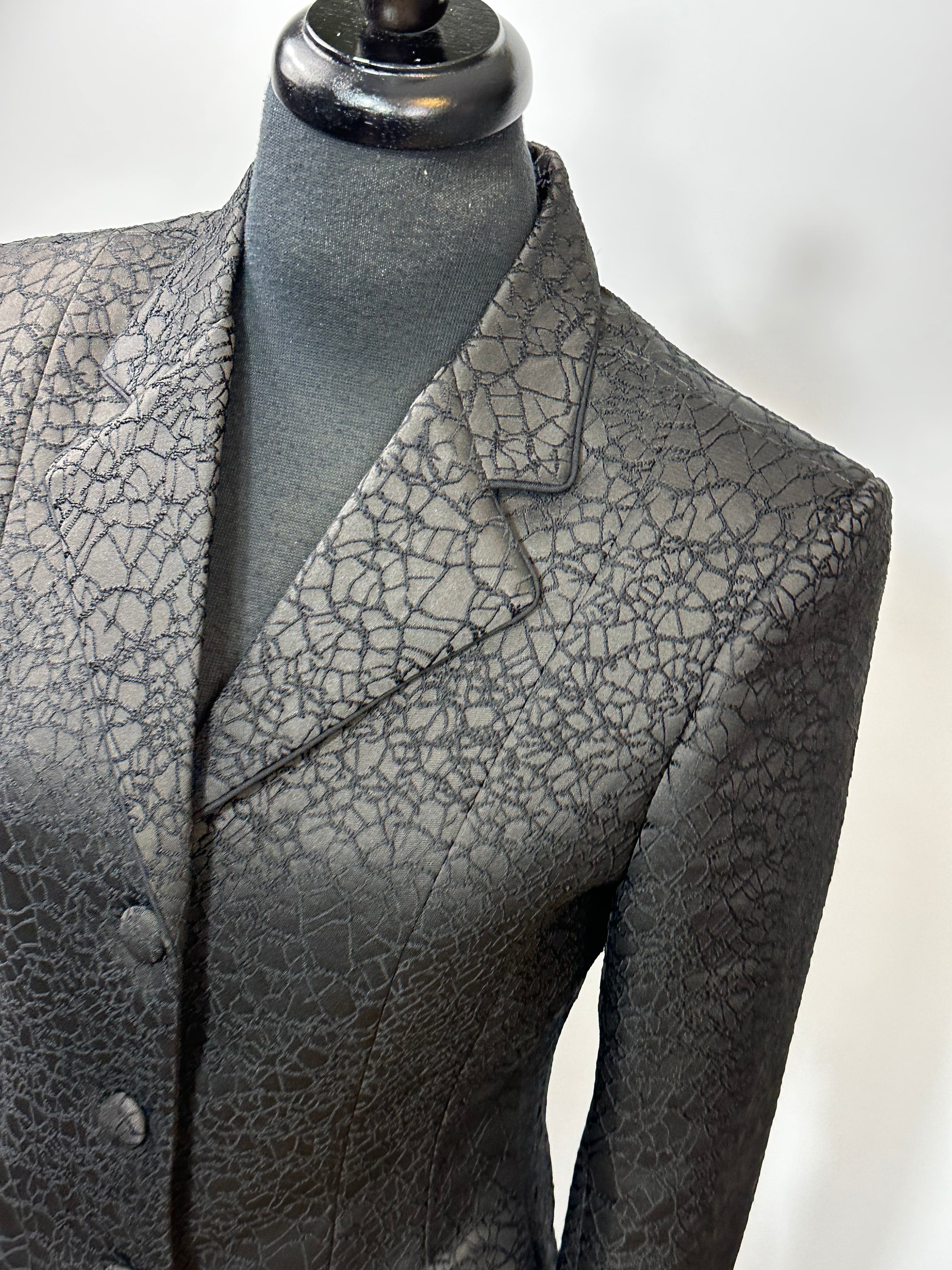English Show Coat Black Texture Fabric Code R206