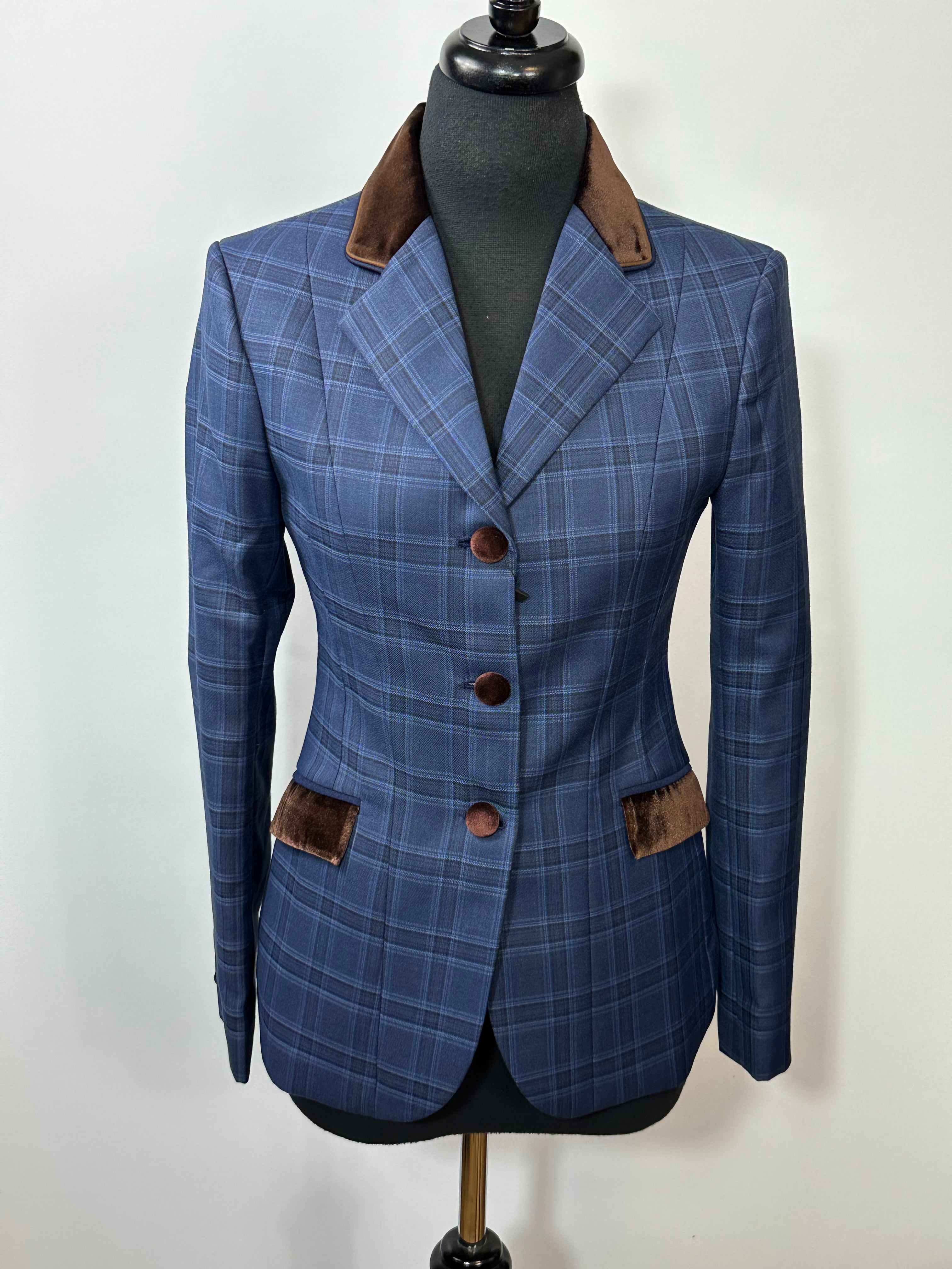 English Show Coat Fabric Code R233